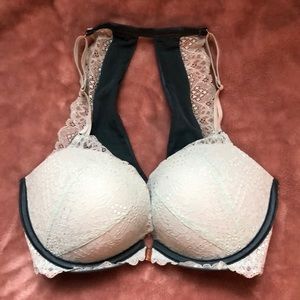 Victoria’s Secret bra/bralette